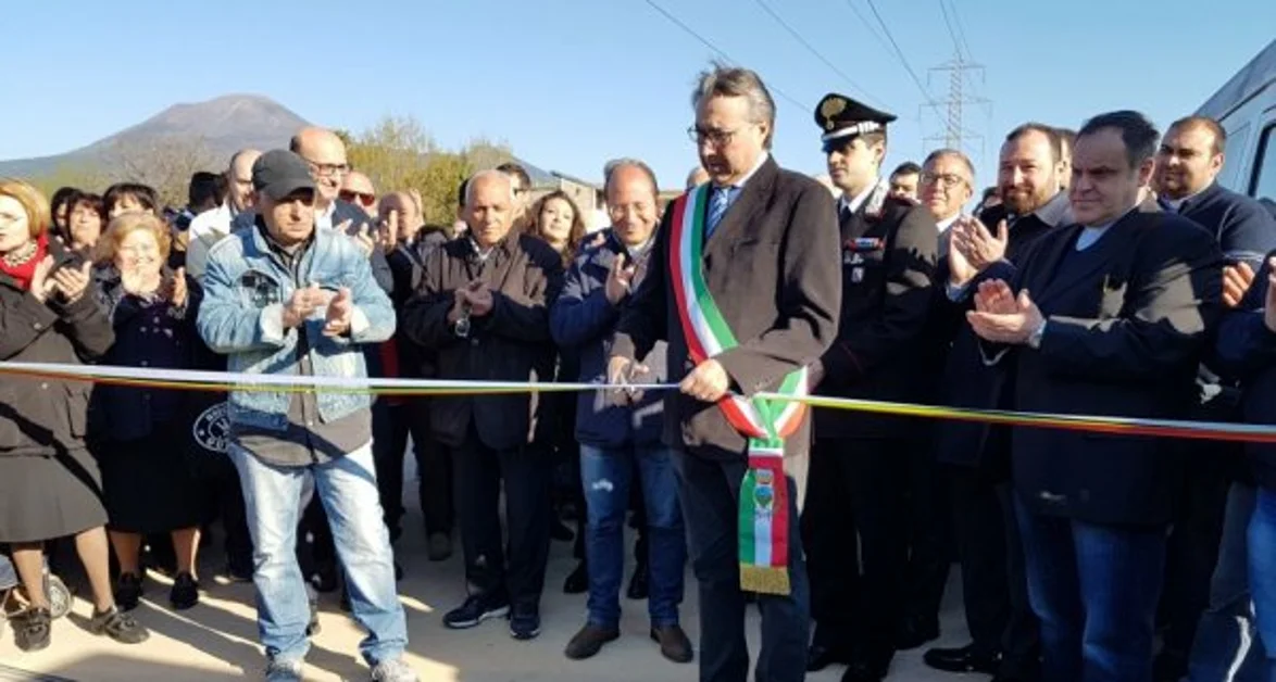 Boscoreale - Inaugurata la nuova area mercatale, Balzano: "Un bel giorno per la città"