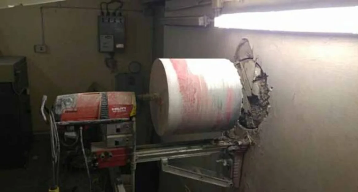 Napoli - Polizia scopre cunicolo di una banda del buco, conduceva a istituto bancario