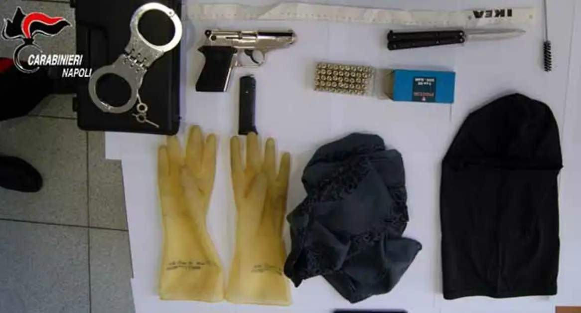 Sorrento - Tenta di rubare in appartamento di un gioielliere, ma viene scoperto: arrestato dai carabinieri