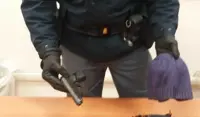 Pozzuoli (NA) - Rocambolesco tentativo di rapina a coppia di fidanzati, arrestato 40enne