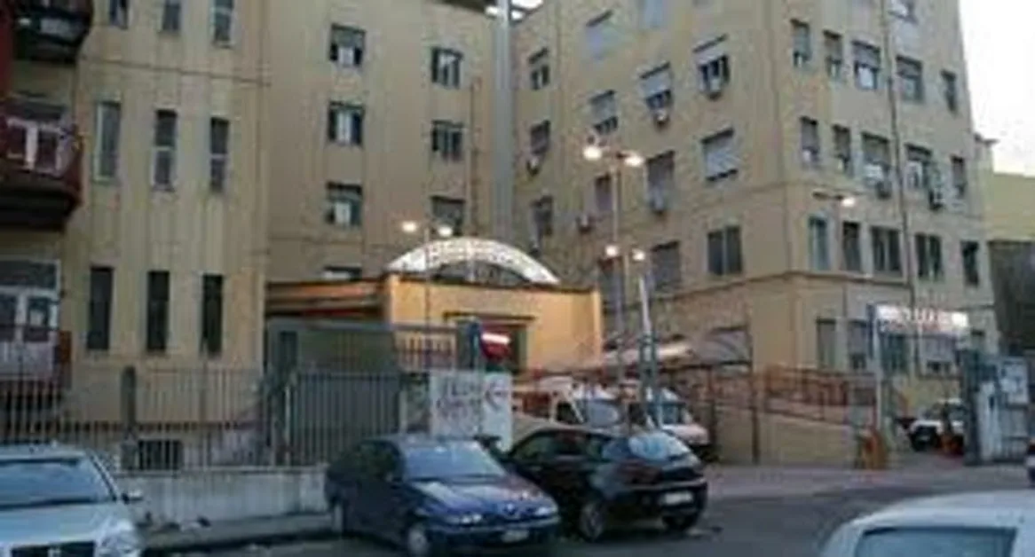 Torre del Greco - Morto l'uomo che si era lanciato sui binari della Stazione di Napoli