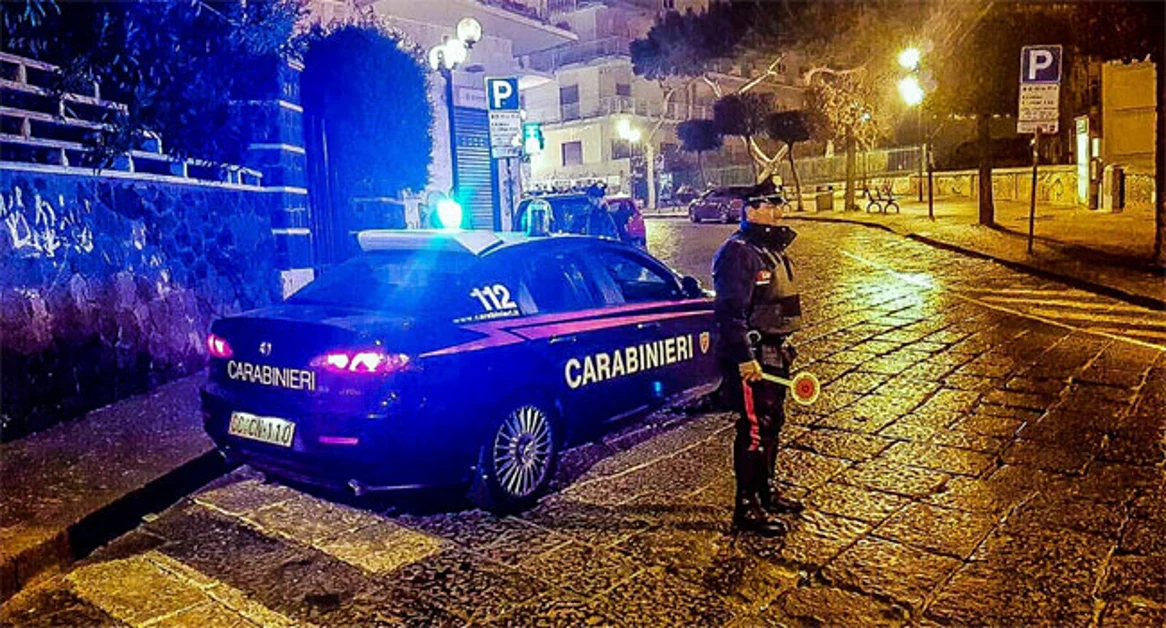 Torre Annunziata - Controlli a tappeto dei carabinieri: due pregiudicati in manette