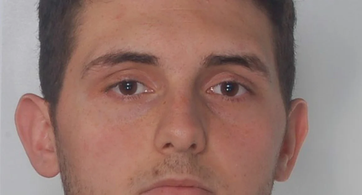 Torre Annunziata - Dalla città oplontina a Torre del Greco per spacciare marijuana, arrestato 21enne