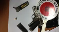 San Vitaliano (NA) - Pistola e munizioni in una roulotte, arrestato 51enne