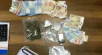 Napoli - Cocaina e marijuana in casa, preso pusher