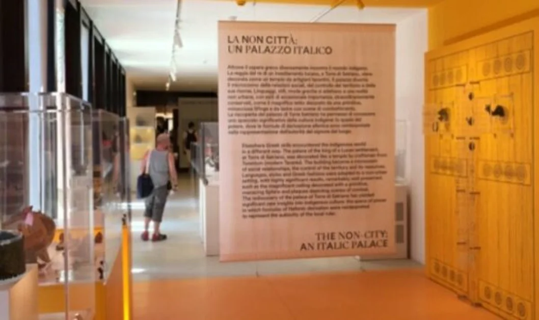 Pompei - La borchia in mostra mancava dal giorno prima della denuncia di sparizione