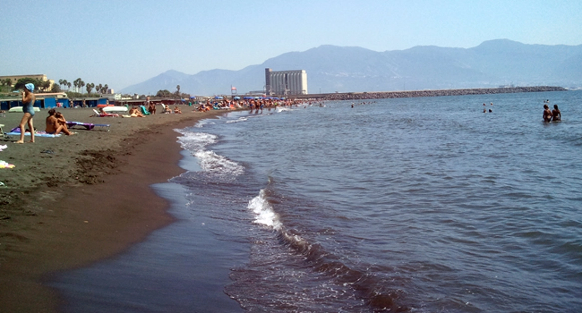 Torre Annunziata - Mare balneabile, buoni i dati Arpac sulle acque del litorale