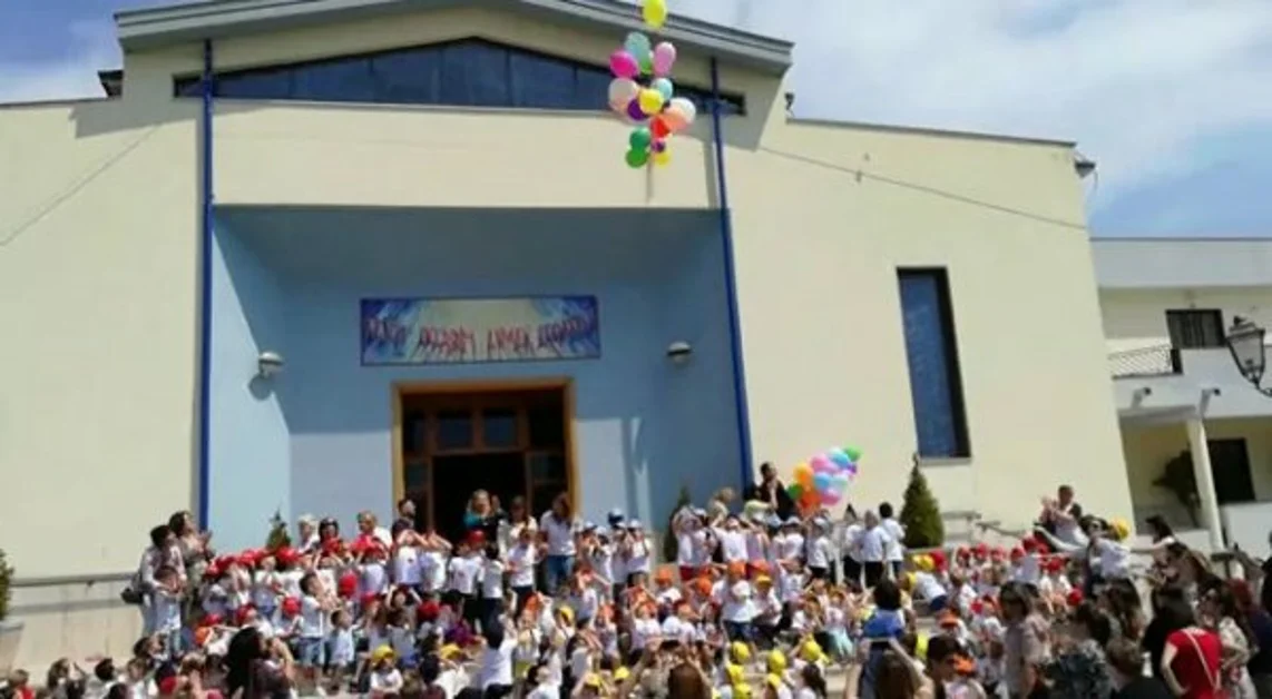 Trecase - Il "Saluto alla Vergine Maria" dei bambini delle scuole