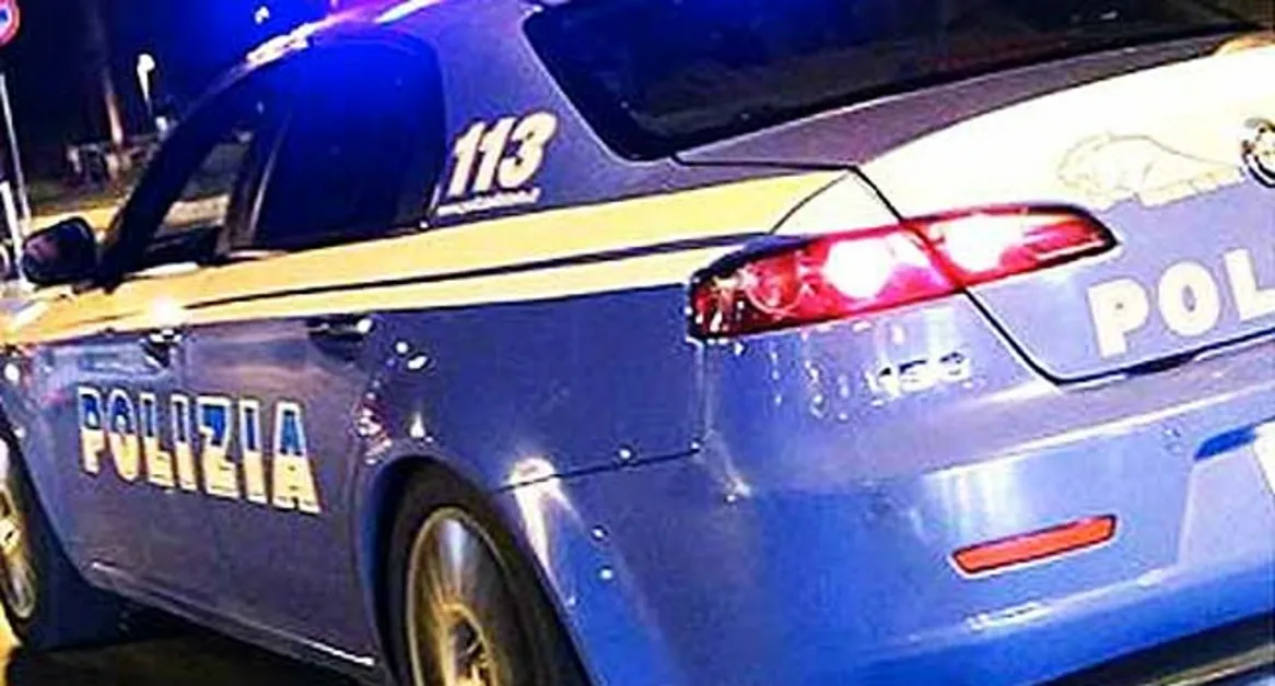 Torre del Greco - Sorpresi nel tentativo di rubare in un negozio, arrestati due pregiudicati
