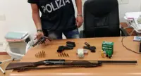 Pozzuoli (NA) - Armi detenute illegalmente, nei guai 37enne
