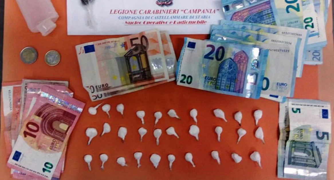 Castellammare - Spaccio di droga al rione dell'Acqua della Madonna, nove misure cautelari