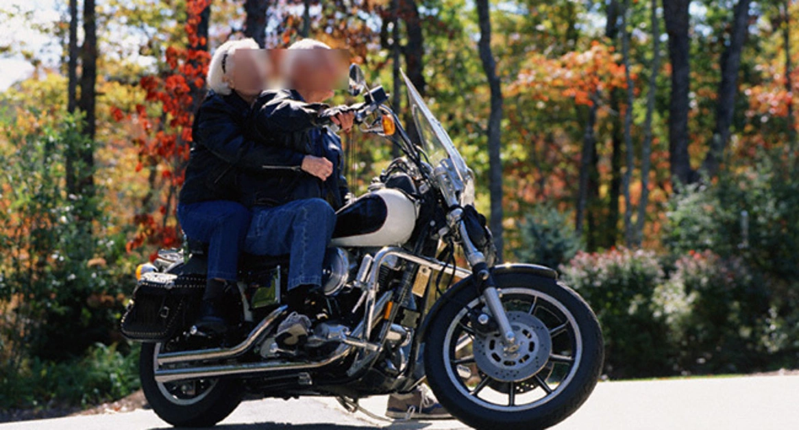 Dimentica la moglie in un'area di sosta a Moncalvo d'Asti, disperato telefona ai carabinieri