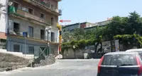 Torre Annunziata - Si indaga sulle cause del crollo del palazzo. Una nota dell'amministratore del condominio