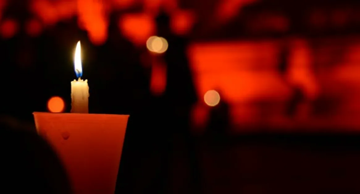 Torre Annunziata - Fiaccolata per ricordare le otto vittime del crollo della palazzina