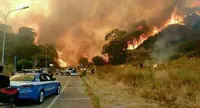 Torre del Greco  - Peggiora la situazione incendi sul Vesuvio, ordinanza del sindaco Borriello
