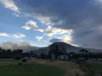 Torre del Greco - Emergenza incendi, nuovo focolaio. In azione Canadair ed elicottero