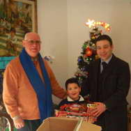 Pompei. All´Auchan doni ai bambini per la Befana