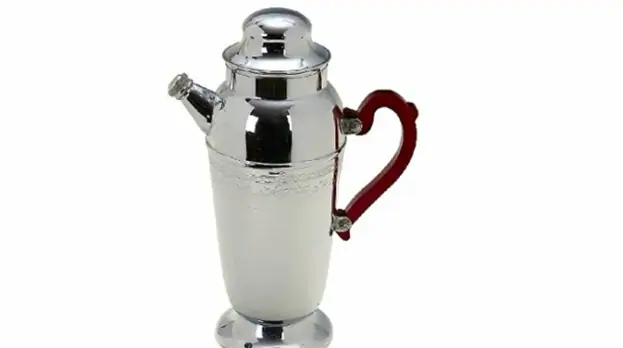 Sarno - Un'anfora che ricorda uno shaker vintage