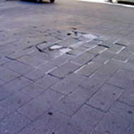 Piazza Cesaro, riprendono i lavori di pavimentazione