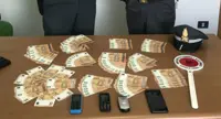 Castel Volturno (CE) - Oltre 4mila euro in banconote false, fermato un 64enne