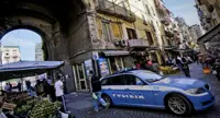 Napoli - Arrestato borseggiatore, prendeva di mira turisti in piazza Garibaldi