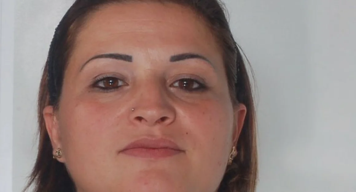 Torre del Greco - Gestiva piazza di spaccio in assenza del marito in carcere, arrestata una 32enne