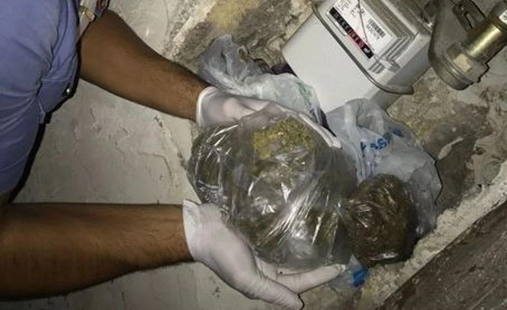Napoli - Blitz antidroga alle "case celesti" di Secondigliano, maxi sequestro dei carabinieri