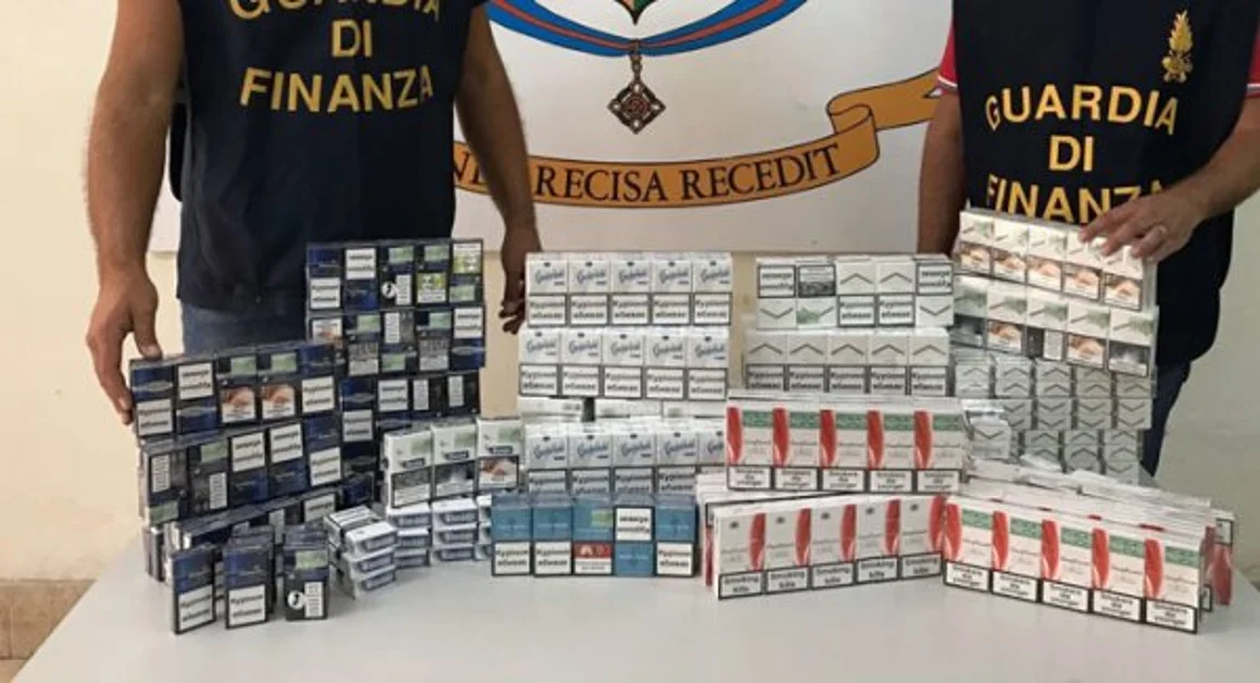 S. M. Capua Vetere (CE) - Vendeva sigarette di contrabbando nel suo negozio di alimentari, arrestato ucraino