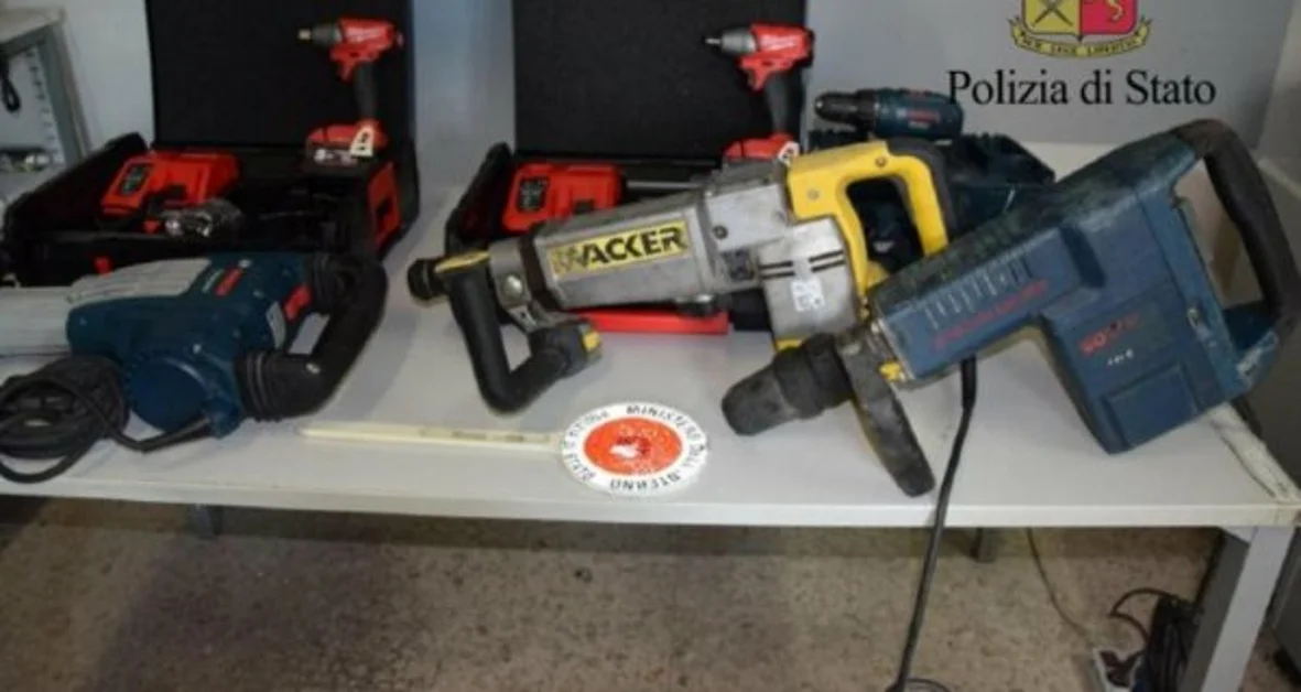 San Giorgio a Cremano - Trapani rubati da un cantiere edile a Cesena, denunciato ricettatore