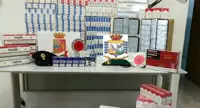 Giugliano (NA) - In auto con oltre mille pacchetti di sigarette di contrabbando, arrestato