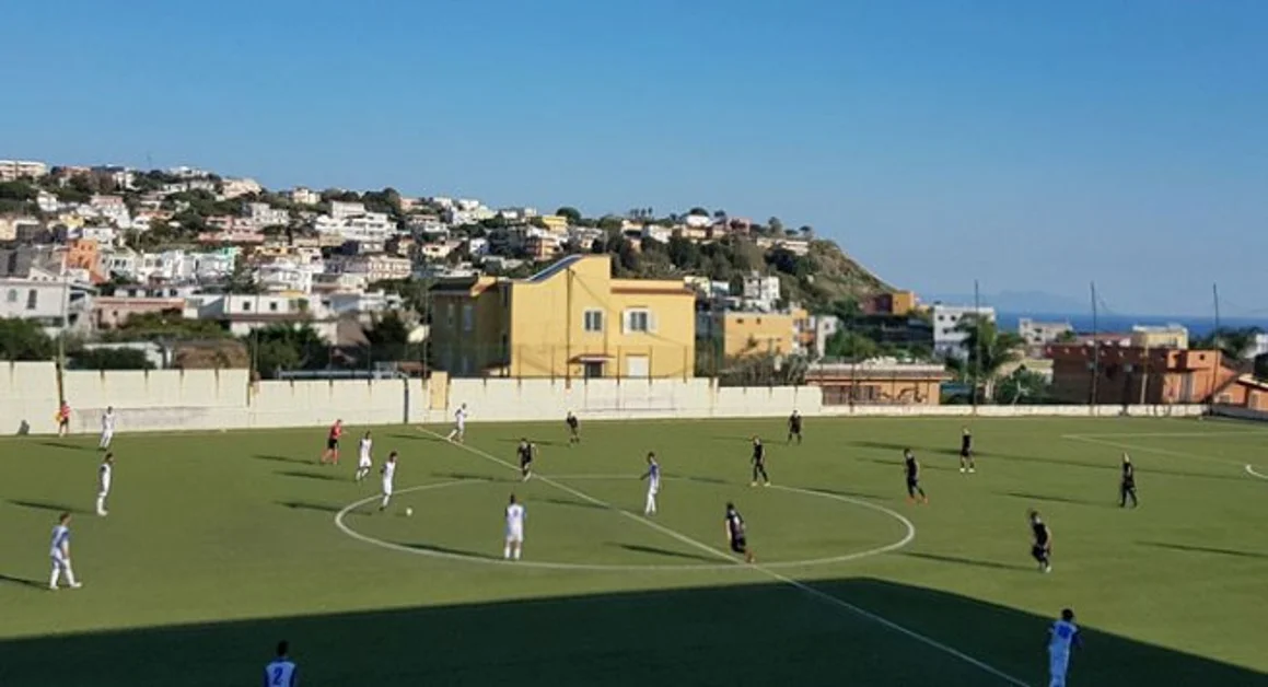 Torre Annunziata - Savoia straripante, Monte di Procida battuto 2-5. Conquistati gli ottavi di Coppa