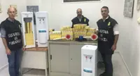 Caserta - Sigarette di contrabbando nei dispenser per l'acqua, sequestro da 8 quintali