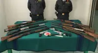 Caserta - Soldi per avere porto d'armi, cinque arresti. Coinvolto funzionario di Polizia