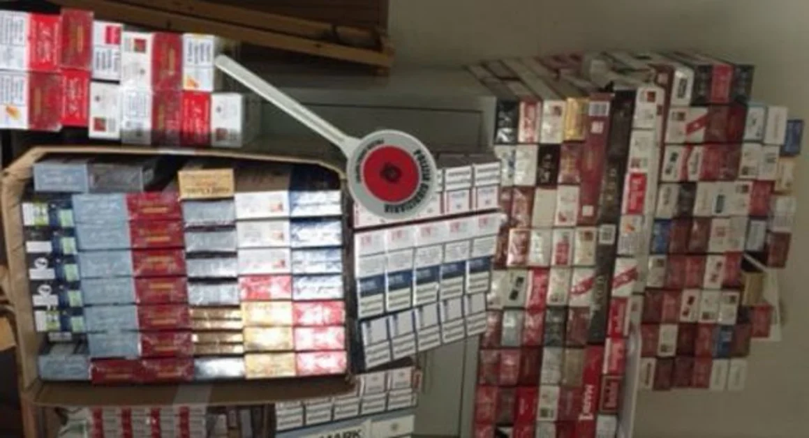 Napoli - Polizia Municipale sequestra oltre un quintale di sigarette di contrabbando