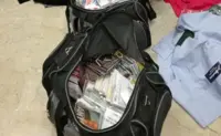 Napoli - Maxi sequestro di capi di abbigliamento e cd e dvd contraffatti