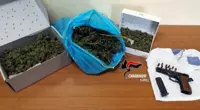 Pozzuoli (NA) - Pistola e marijuana in casa, arrestato imprenditore di Licola