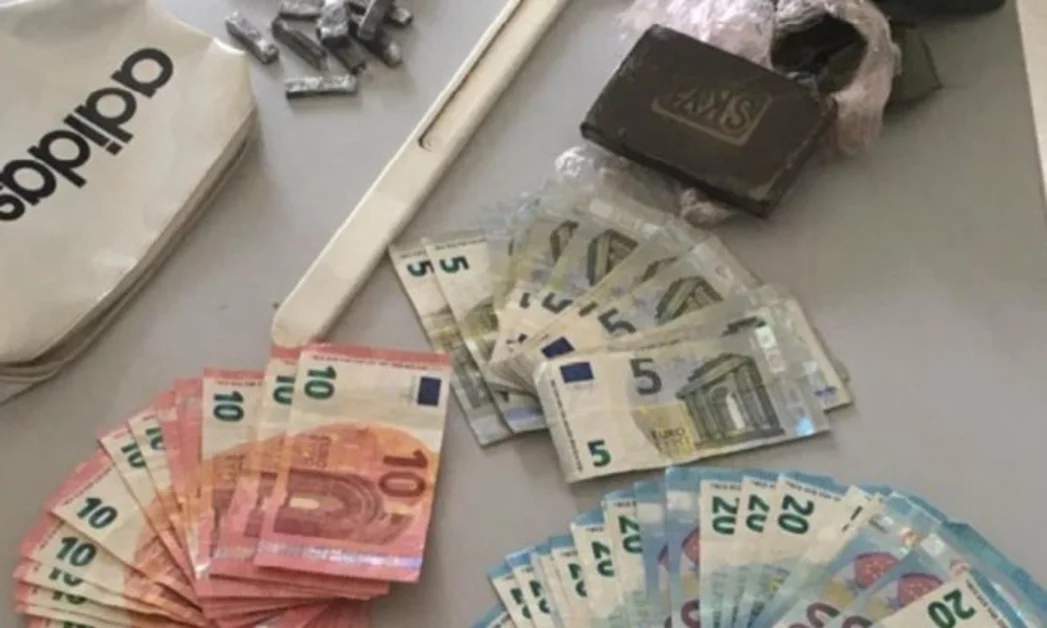 Napoli - Blitz al rione Sanità, forze dell'ordine nel covo del clan Vastarella