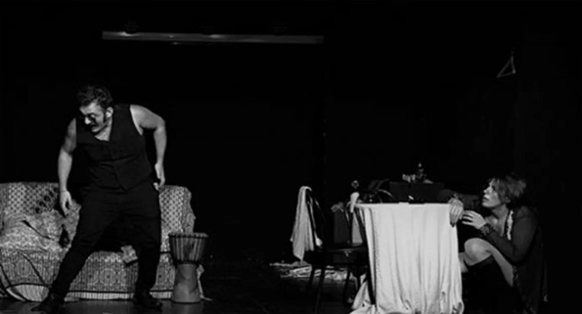 Torre Annunziata - Teatro, "L'Amante" di Harold Pinter in scena a Roma con la torrese Deborah Di Francesco