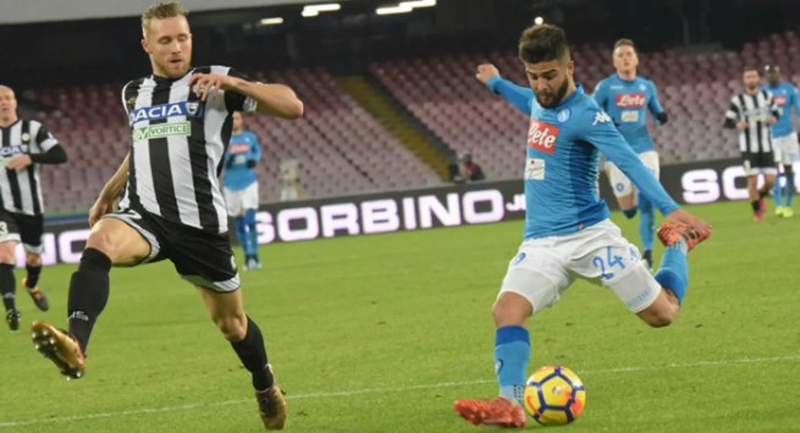 Napoli ai quarti di Coppa Italia, Insigne entra e segna