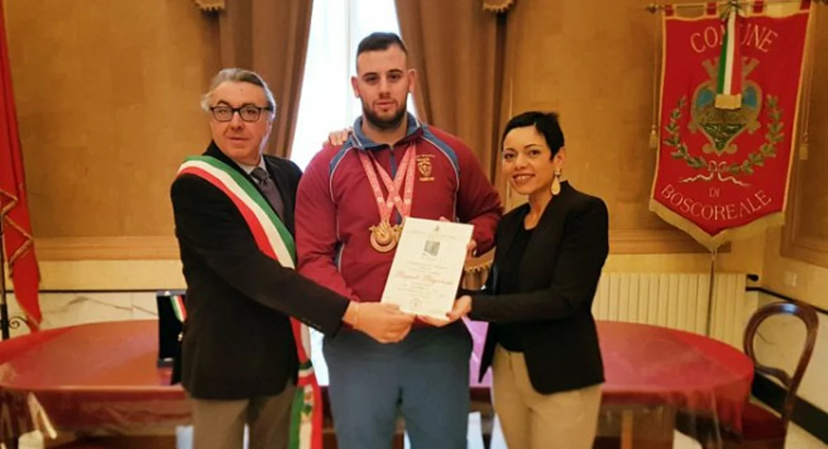 Boscoreale - Pasquale Longobardi, il pluricampione karateka paralimpico ricevuto al Comune