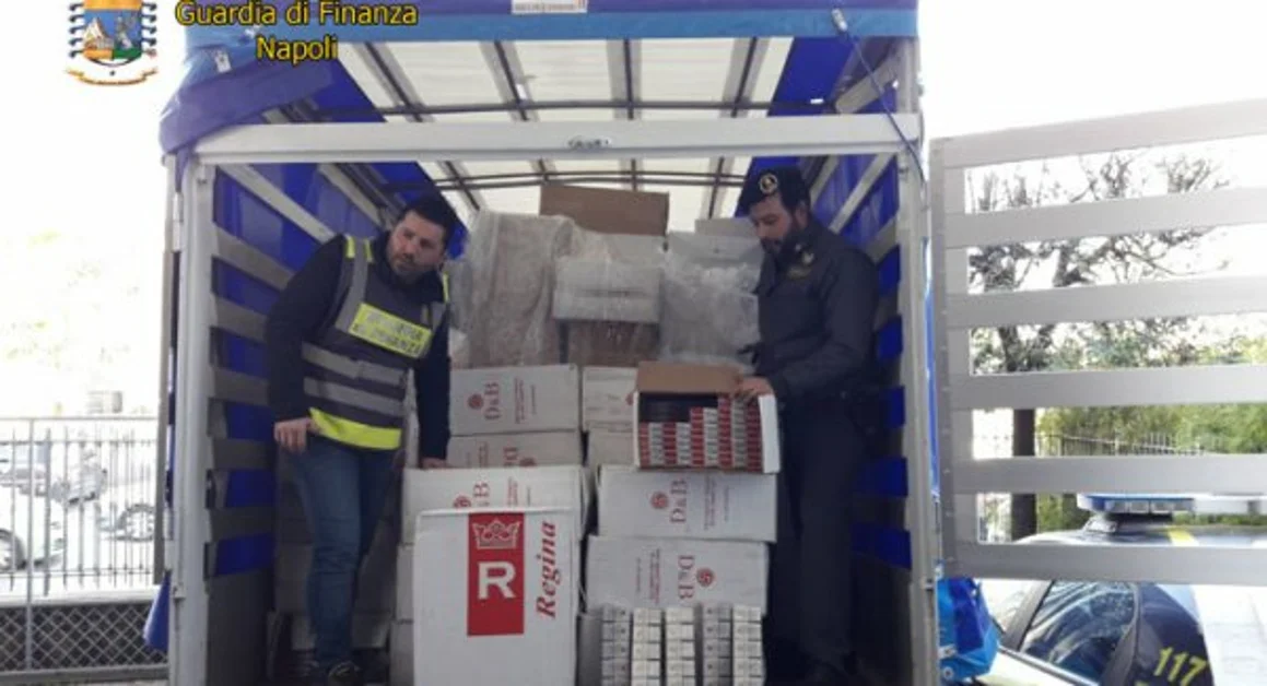 Grumo Nevano/Casoria - Sequestrate circa 2 tonnellate di sigarette di contrabbando
