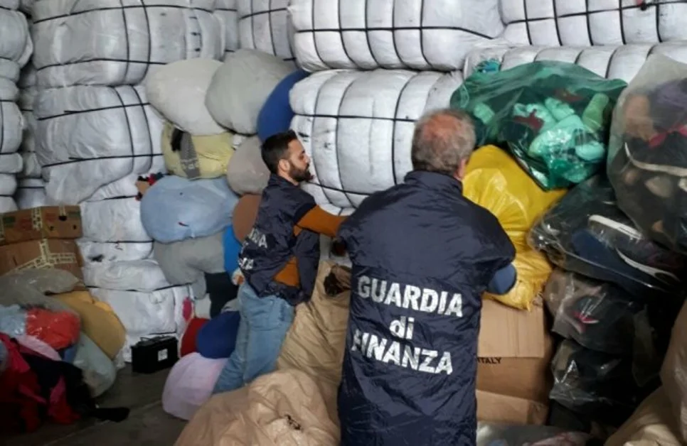 Striano (NA) - Depositi di rifiuti speciali senza autorizzazione, tre denunce