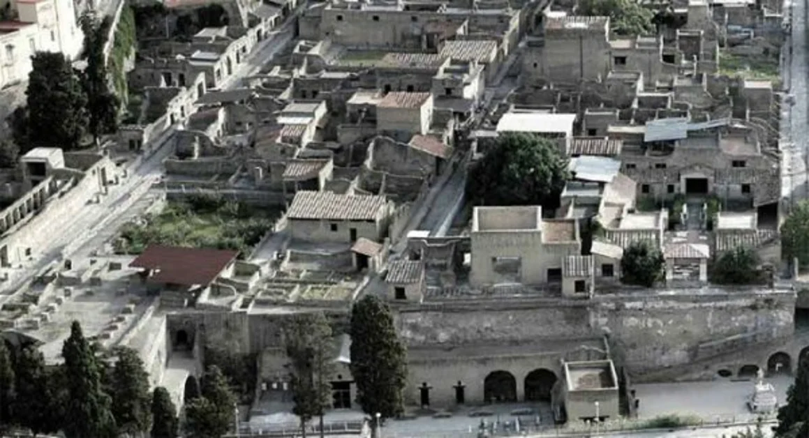 Ercolano - Scavi, quattro nuove domus visitabili. La soddisfazione del sindaco Buonajuto
