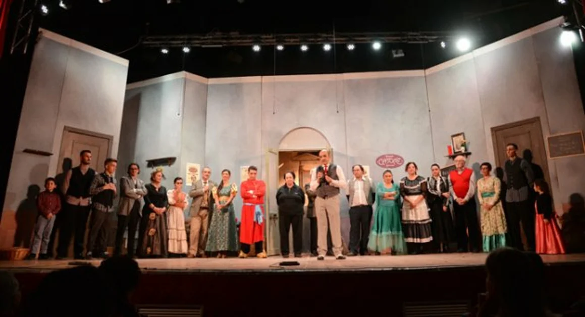 Torre Annunziata - «'Nu turco napulitano» degli Attori per Caso, tra gelosia e risate