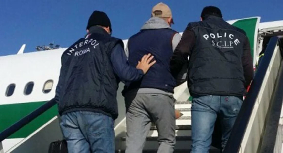 Napoli - Torna in Italia il boss della camorra Salvatore Longo