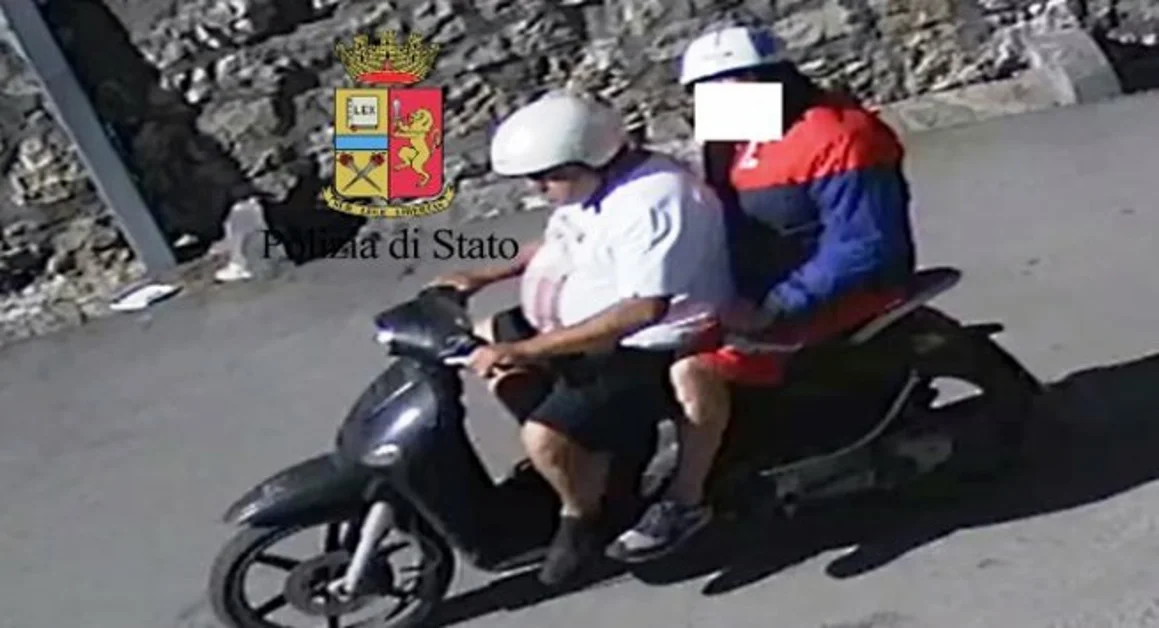 Castellammare - Turisti americani derubati, preso anche il secondo malvivente