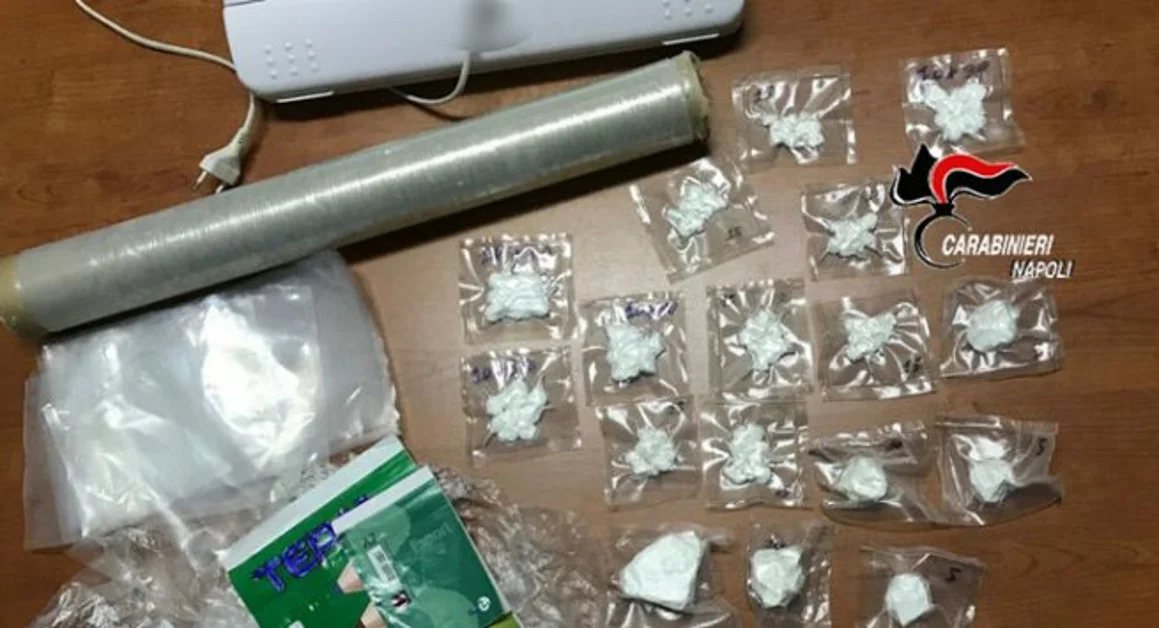 Portici - Droga, arrestati coppia di coniugi ed un amico trovato in casa