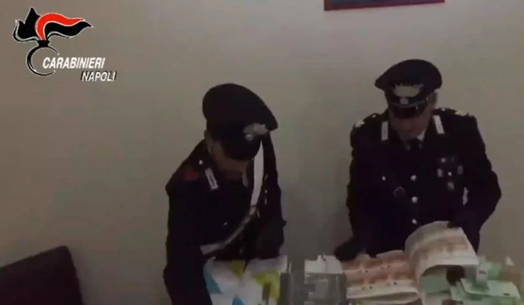 Torre del Greco - Ben 41 milioni euro in banconote false, arrestato 67enne