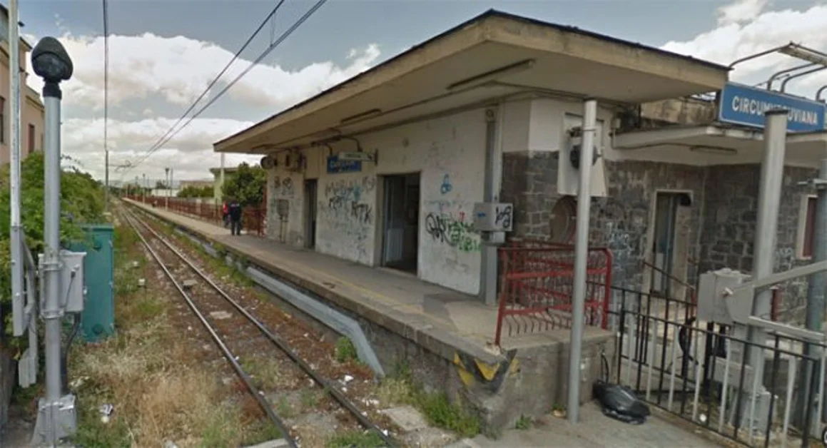 Trovato agonizzante sui binari Circum a Boscoreale, morto 26enne