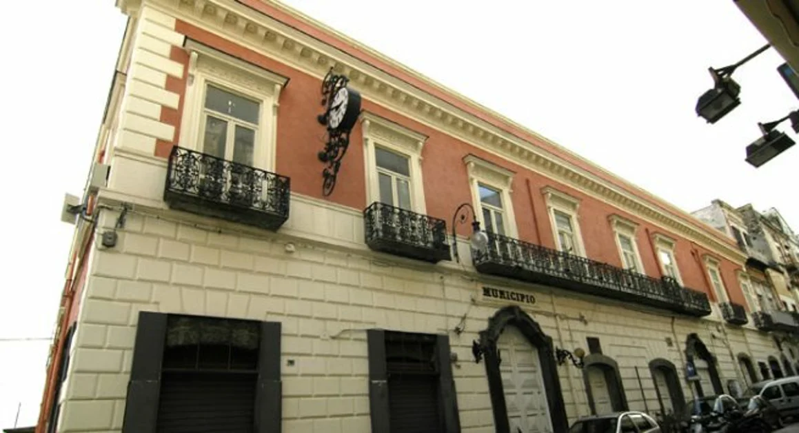 Torre Annunziata - Biblioteca comunale e Archivio Storico trasferiti a Palazzo Criscuolo